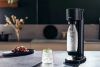Obrázek SodaStream Gaia Titan výrobník sody, mechanický, 1l láhev SodaStream Fuse, bombička s CO2, černý